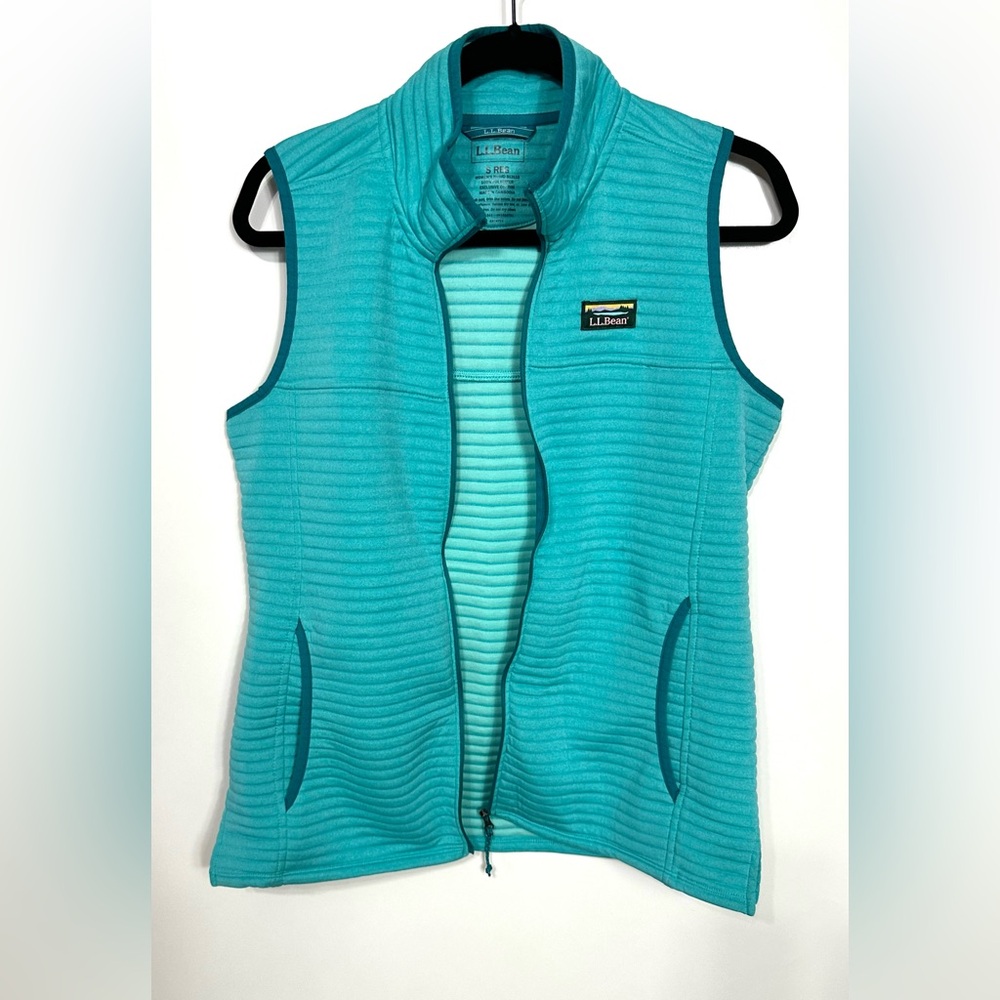 Women's L.L.Bean Airlight Vest in Green polyester with a full zip closure small - Picture 6 of 9